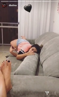 Dani Bolina feet photo thumbnail