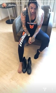 Dani Bolina feet photo thumbnail
