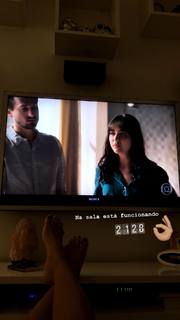 Dani Bolina feet photo thumbnail