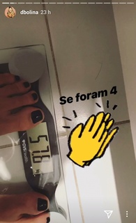 Dani Bolina feet photo thumbnail