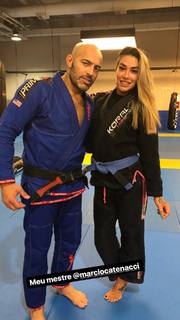 Dani Bolina feet photo thumbnail