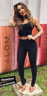 Dani Bolina feet photo thumbnail