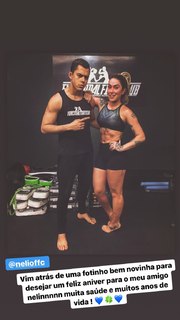 Dani Bolina feet photo thumbnail
