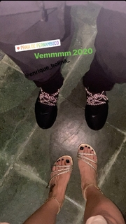 Dani Bolina feet photo thumbnail