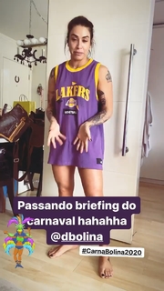 Dani Bolina feet photo thumbnail