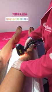 Dani Bolina feet photo thumbnail
