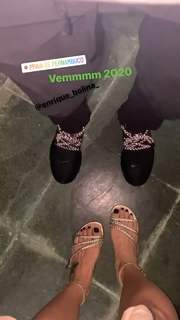 Dani Bolina feet photo thumbnail