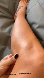 Dani Bolina feet photo thumbnail