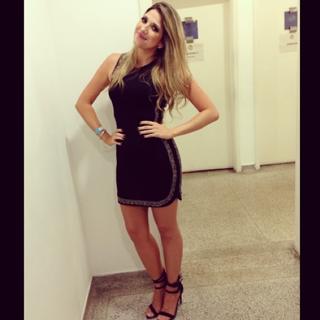Dani Calabresa feet photo 19