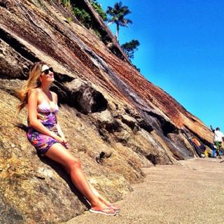 Dani Calabresa feet photo 7