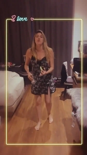 Dani Calabresa feet photo 5