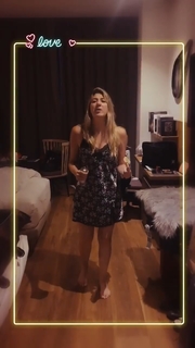 Dani Calabresa feet photo 4