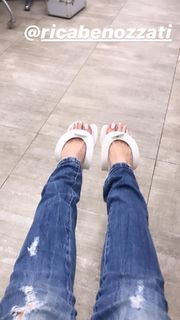 Dani Calabresa feet photo 3