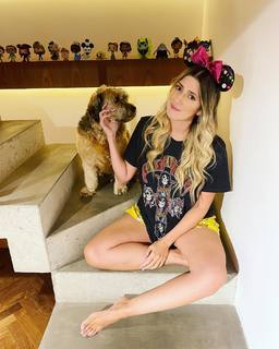 Dani Calabresa feet photo 8