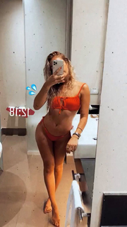 Dani Castro feet photo 9