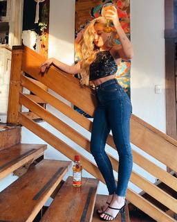 Dani Castro feet photo 12