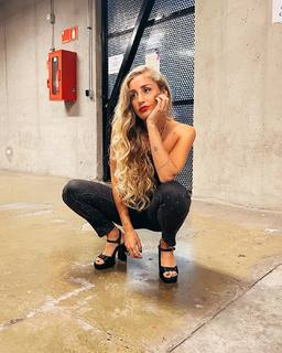 Dani Castro feet photo 8