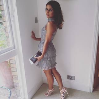 Dani Dyer feet photo thumbnail