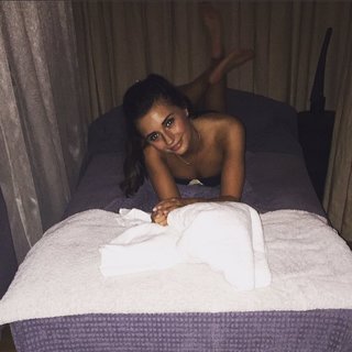 Dani Dyer feet photo thumbnail