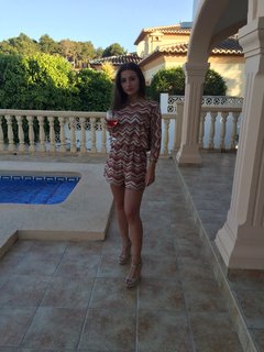 Dani Dyer feet photo thumbnail