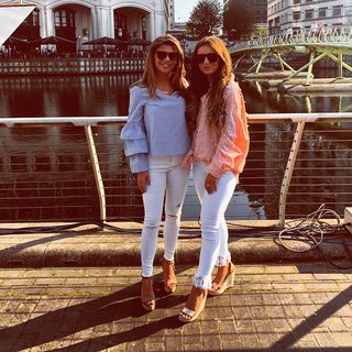 Dani Dyer feet photo thumbnail