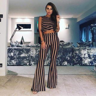 Dani Dyer feet photo thumbnail