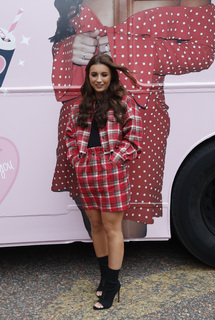 Dani Dyer feet photo thumbnail