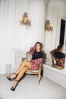 Dani Dyer feet photo thumbnail