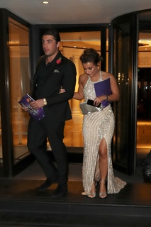 Dani Dyer feet photo thumbnail