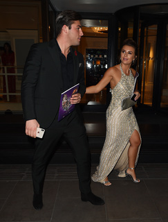 Dani Dyer feet photo thumbnail