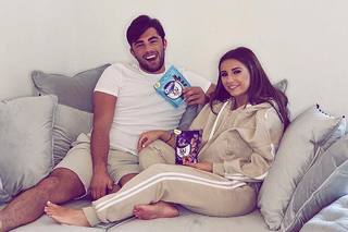 Dani Dyer feet photo thumbnail