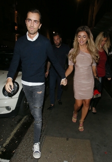 Dani Dyer feet photo thumbnail