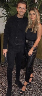 Dani Dyer feet photo thumbnail