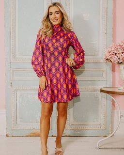 Dani Dyer feet photo thumbnail