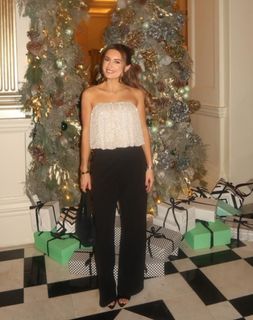 Dani Dyer feet photo 2