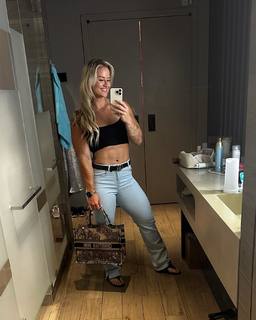 Dani Speegle feet photo 16