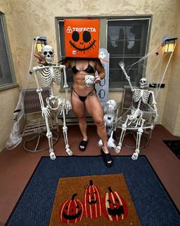 Dani Speegle feet photo 4