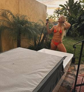 Dani Speegle feet photo 8