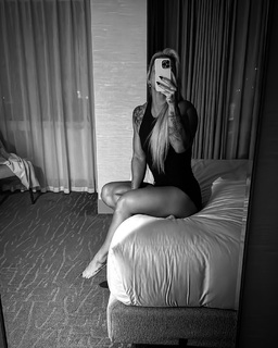 Dani Speegle feet photo 8