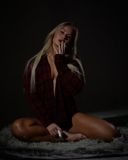 Dani Speegle feet photo 6