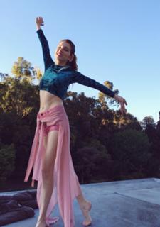 Dani Thorne feet photo thumbnail