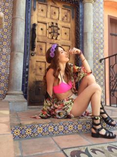 Dani Thorne feet photo thumbnail