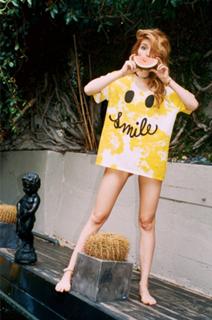 Dani Thorne feet photo thumbnail