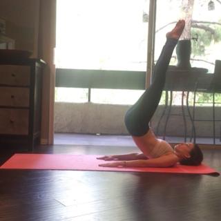 Dani Thorne feet photo thumbnail