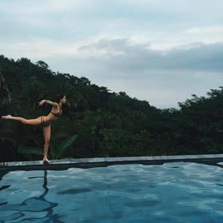 Dani Thorne feet photo thumbnail