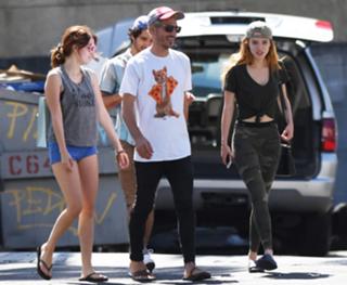 Dani Thorne feet photo thumbnail