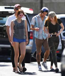 Dani Thorne feet photo thumbnail