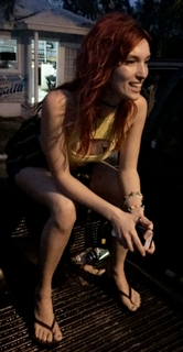 Dani Thorne feet photo thumbnail