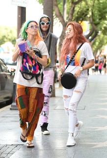 Dani Thorne feet photo thumbnail