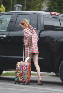 Dani Thorne feet photo thumbnail